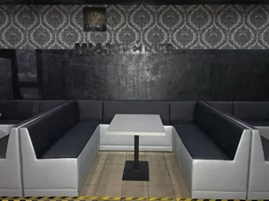 Barové boxy Dublin